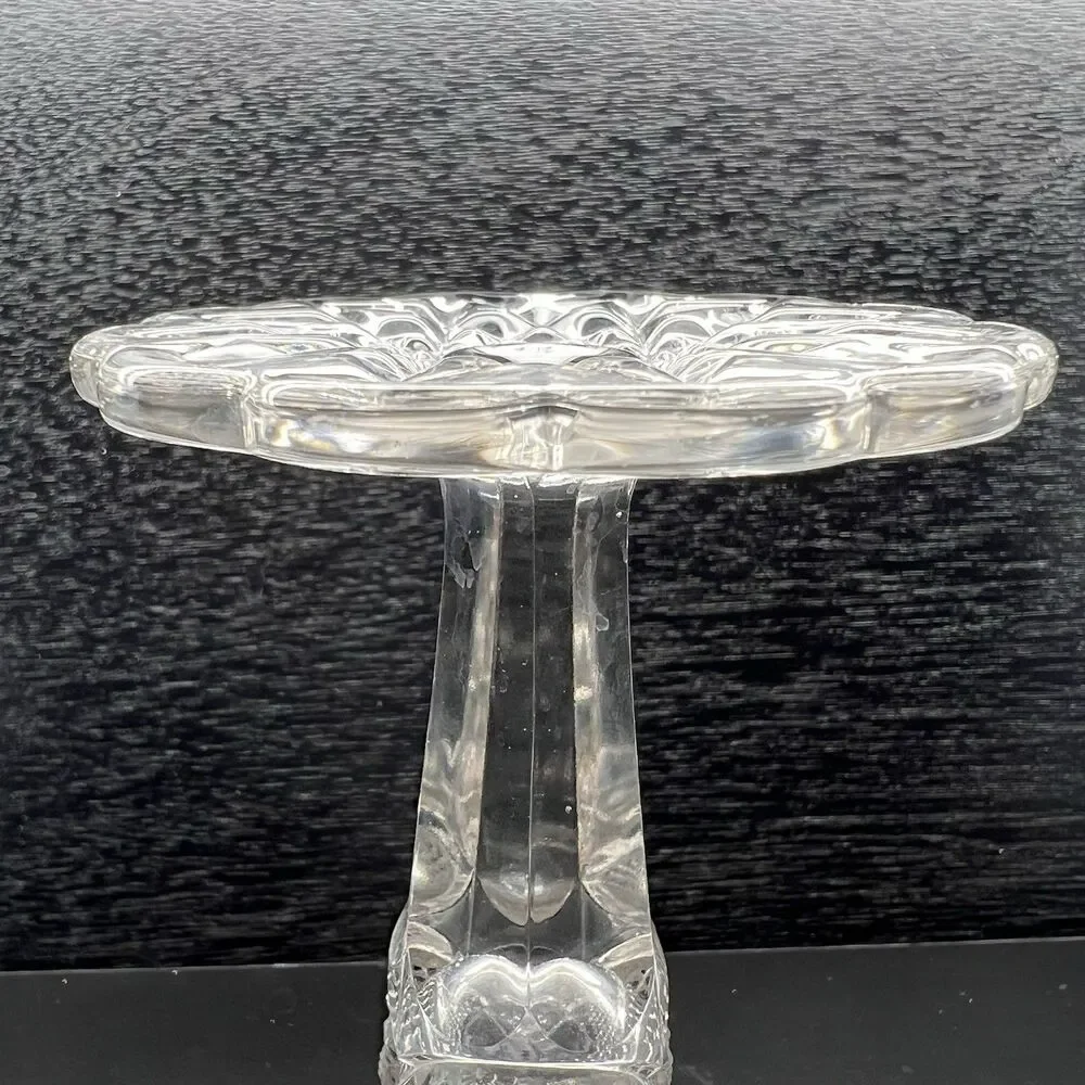 Elegant Vase/Champagne Glass-Embossed StarBurst/Flower/Diamond/Fanfold Design 8”